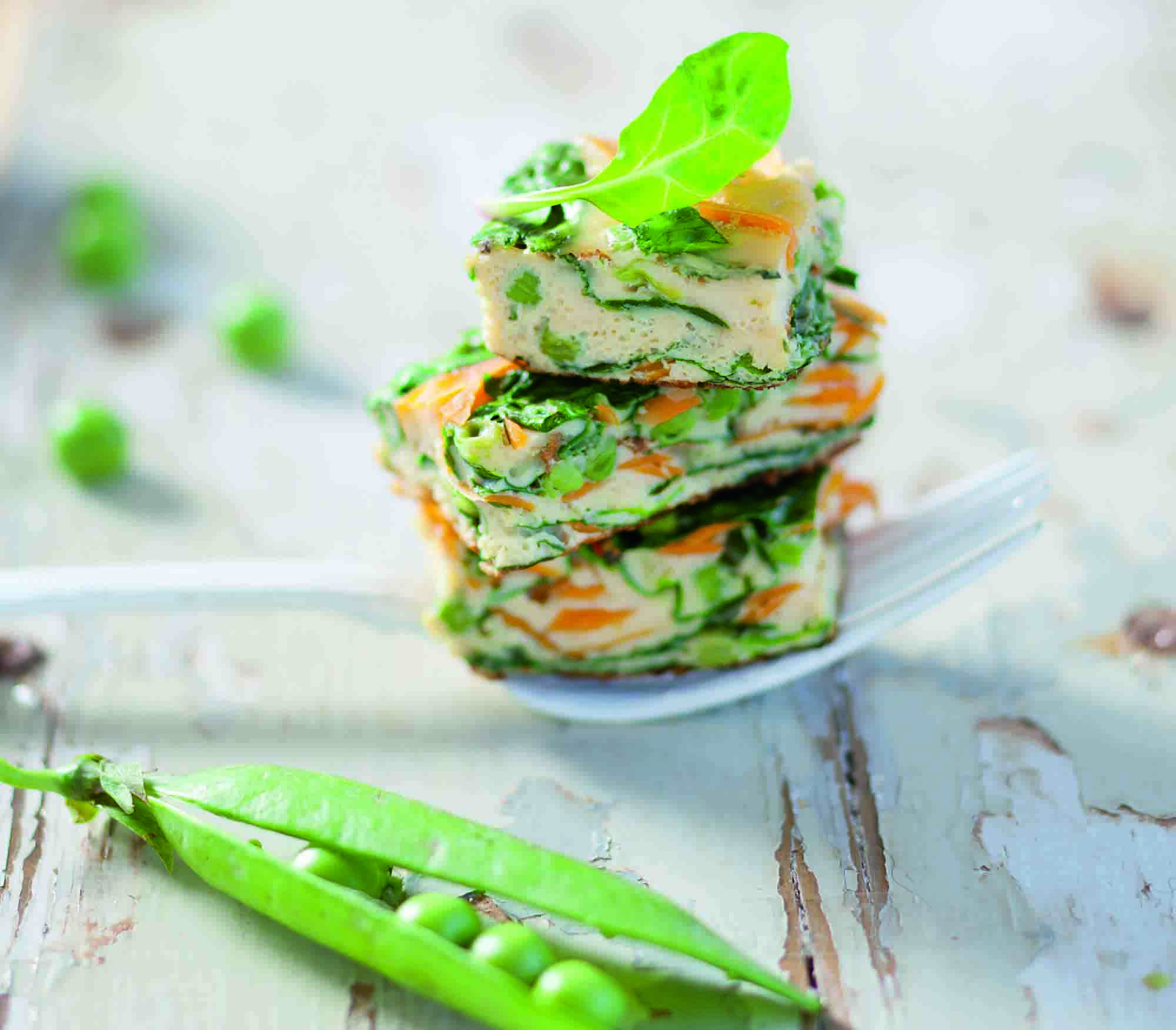 Frittata aux petits pois à l’Etivaz AOP et aux pousses d’épinards