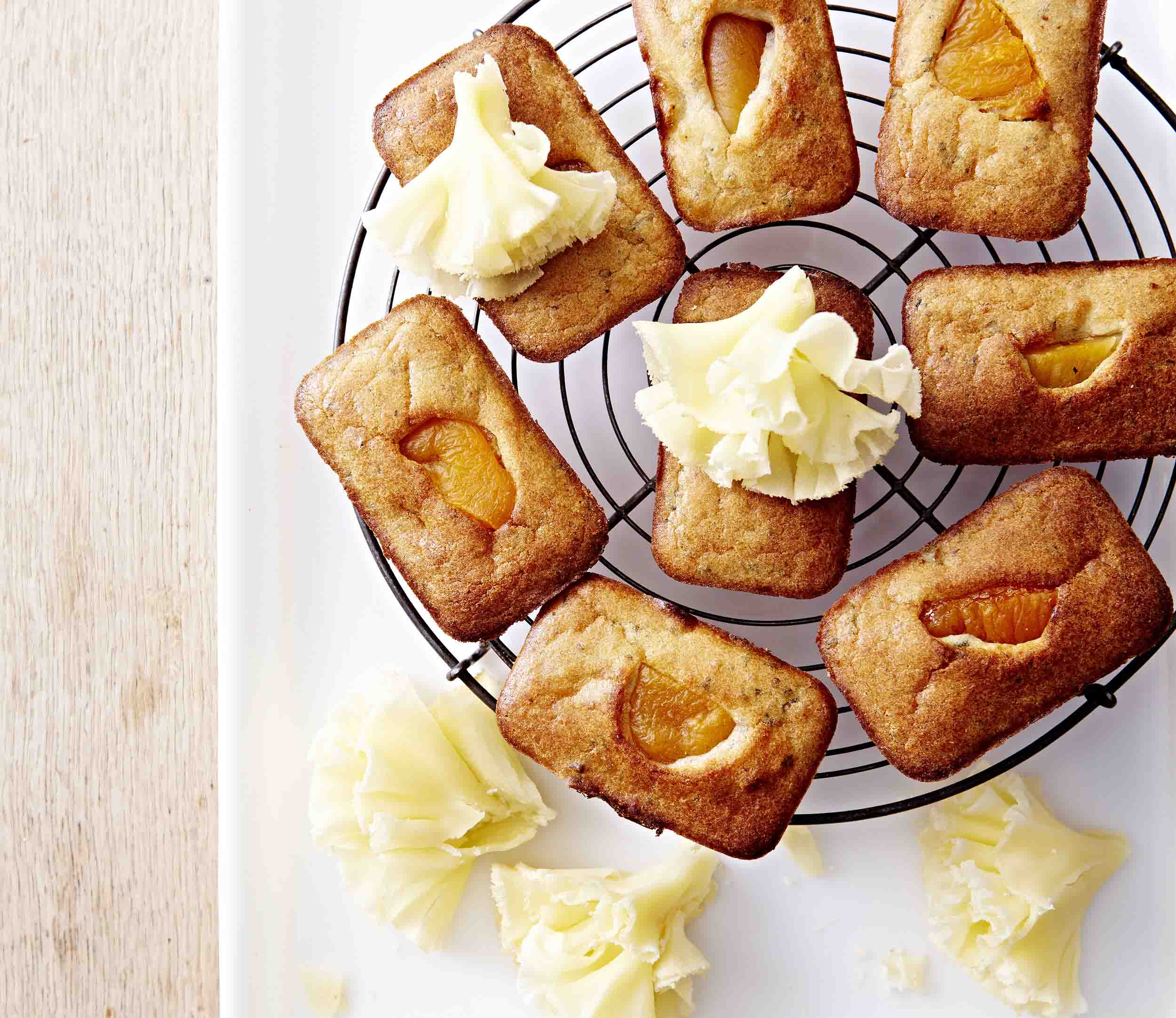 Financiers aux abricots et Rosettes de Tête de Moine AOP