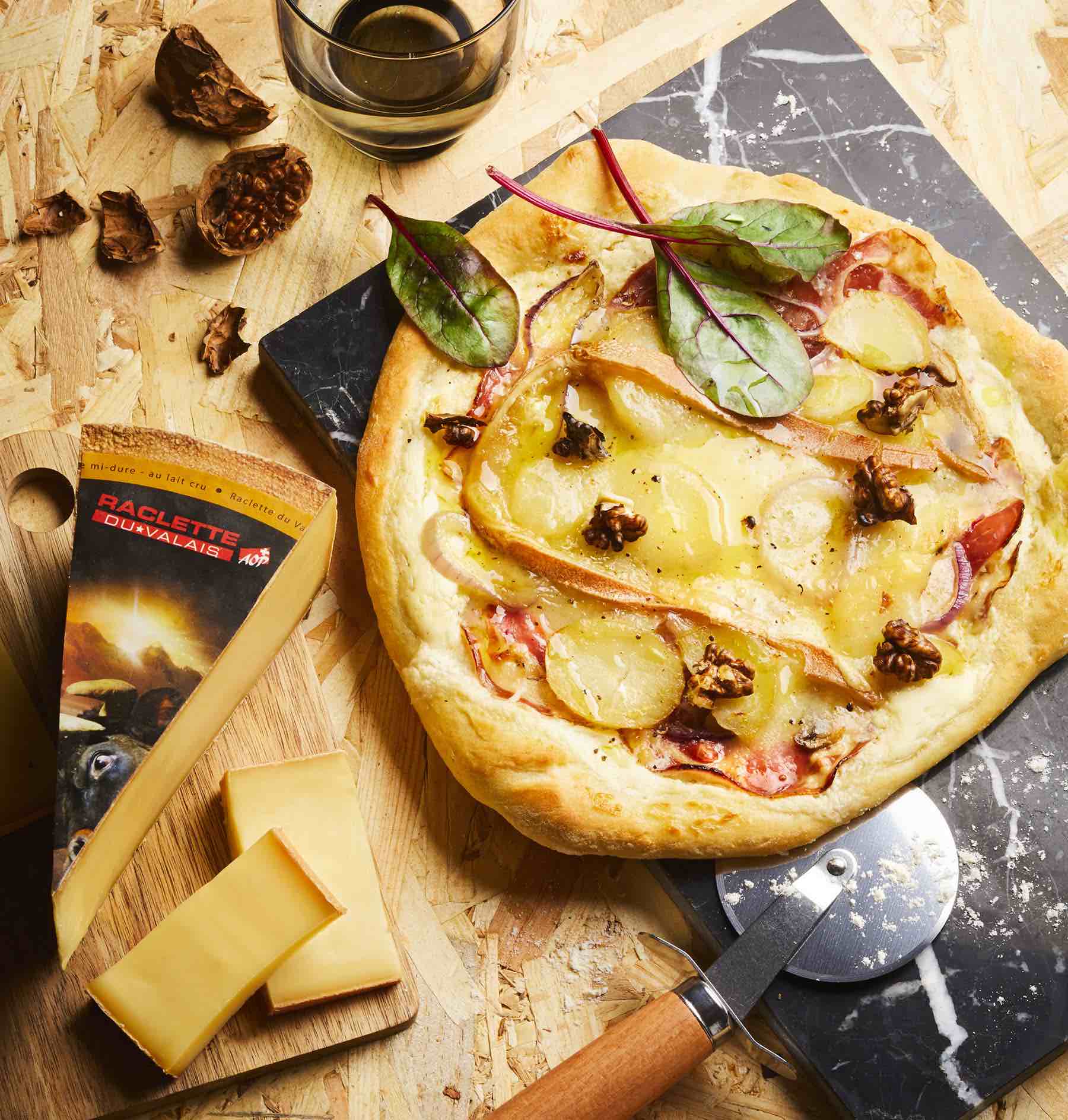 Pizza ultra gourmande au Raclette du Valais AOP et aux pommes de terre