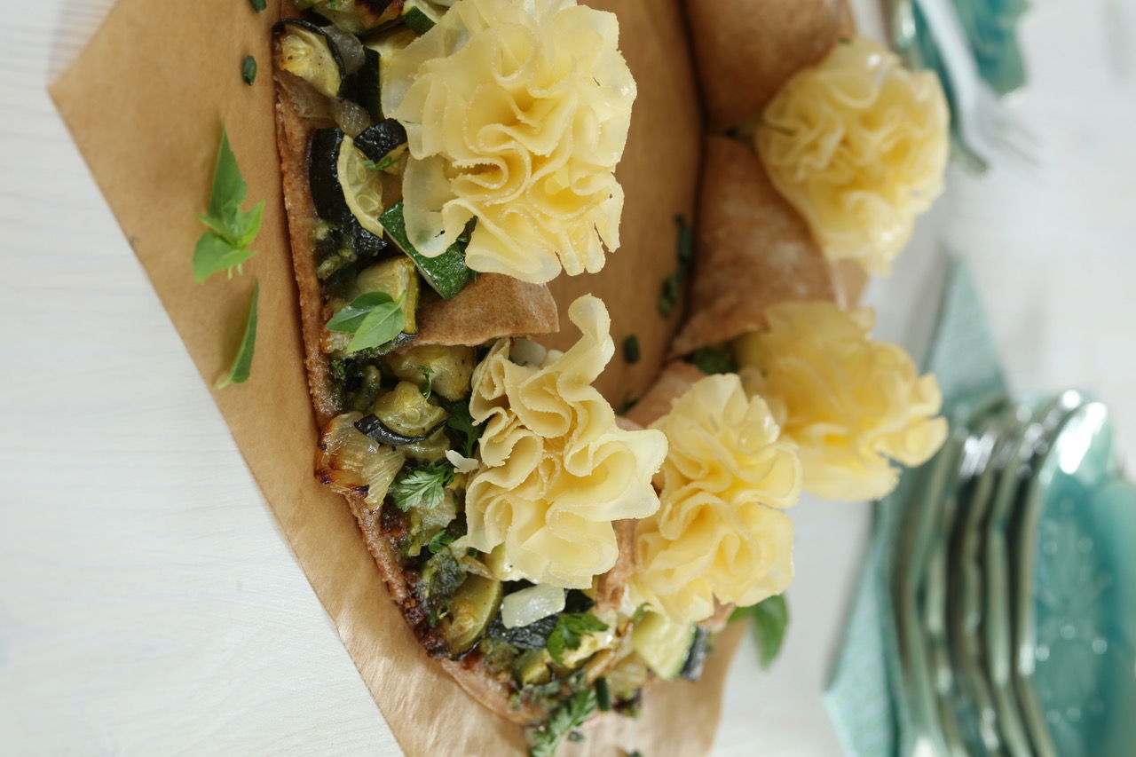 Tarte soleil aux courgettes et Rosettes de Tête de Moine AOP