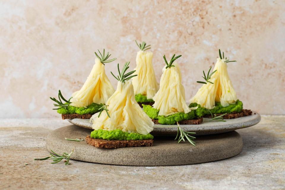c-est-de-saison-les-tartines-gourmandes-avec-les-fromages-de-suisse
