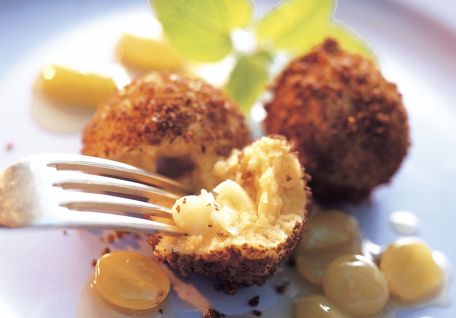 Boulettes de Tilsiter et raisin au Porto