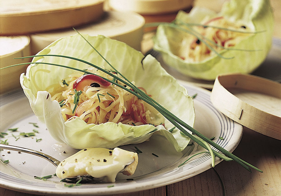 Salade de chou blanc tiède au Vacherin Mont-d'Or