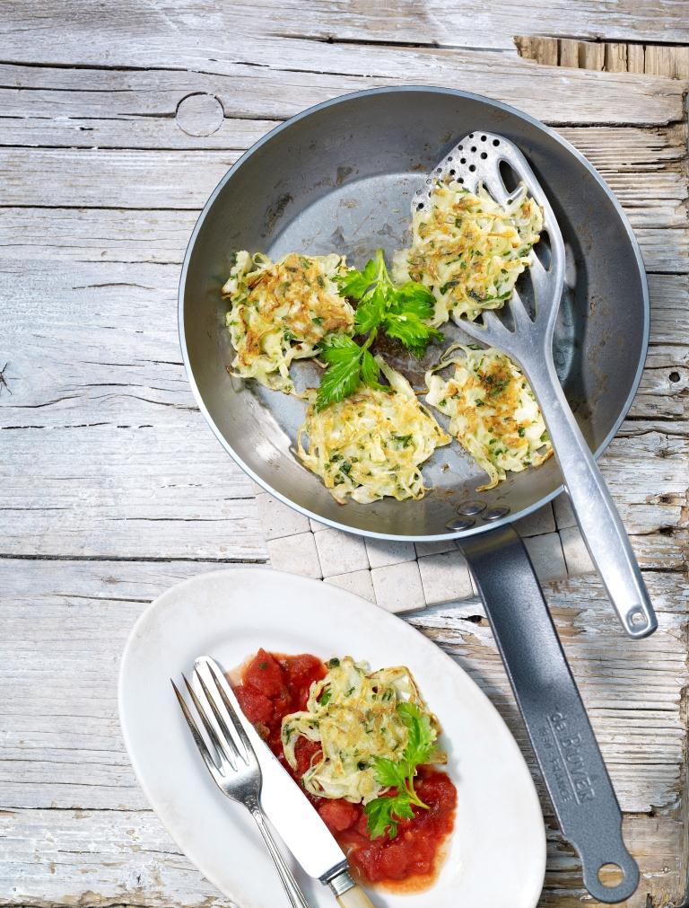 Galettes de chou à la sauce tomate et Gruyère AOP suisse