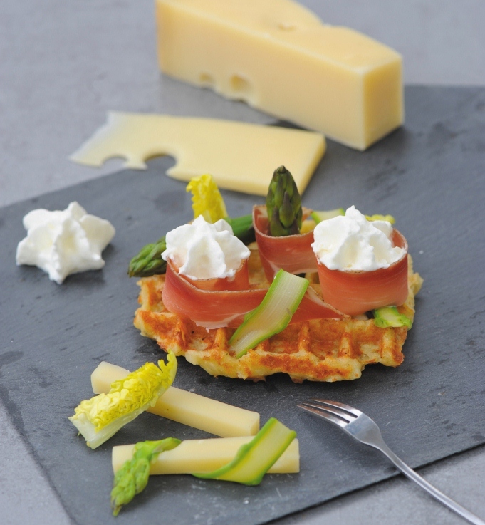 Gaufres de pommes de terre et sa crème d’Emmentaler AOP suisse à la noisette