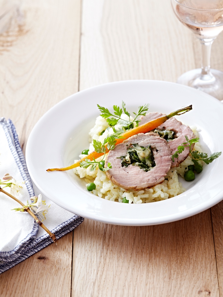 Rôti de veau farci à l’Appenzeller®, fines herbes et noisettes