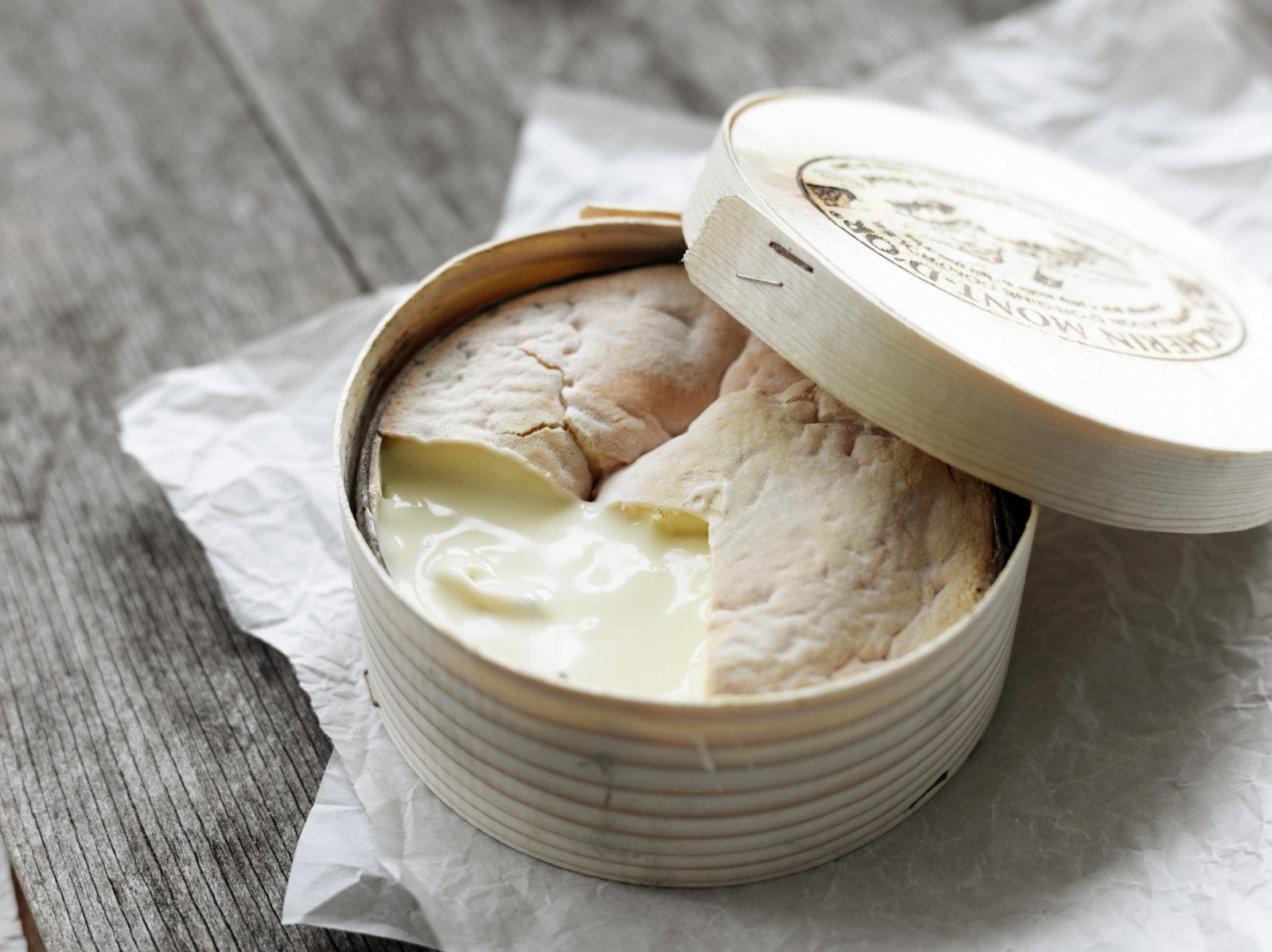 Vacherin Mont d'Or chaud